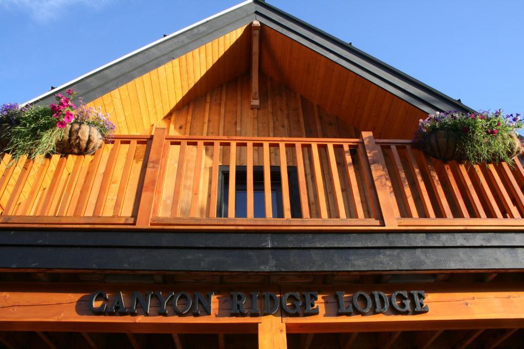 Canyon Ridge Lodge Golden Bagian luar foto